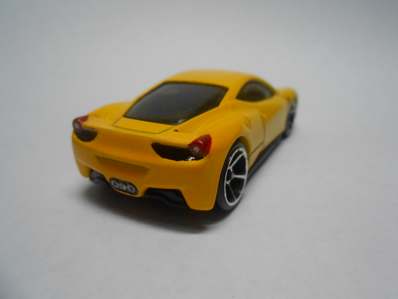 Illustration for article titled Putting details on the Hotwheels Ferrari 458 Italia